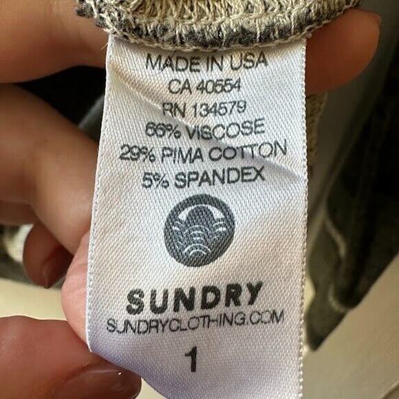 Sundry Shirt Womens XL Camo Star Pullover Soft Viscose Pima Cotton Made in USA - Picture 4 of 6